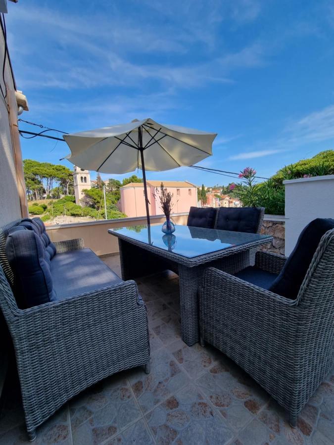 Narcis Central Apartment With Sea & City Views Veli Lošinj Exteriér fotografie